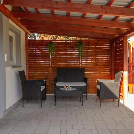 Topart Vendeghaz Apartment Levél